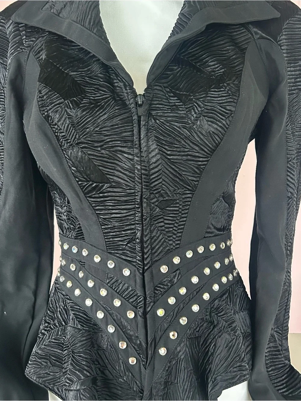 Stunning Y2K bling Caché Textured Zip-Front Jacket with Studded Waist - Picture 2 of 8